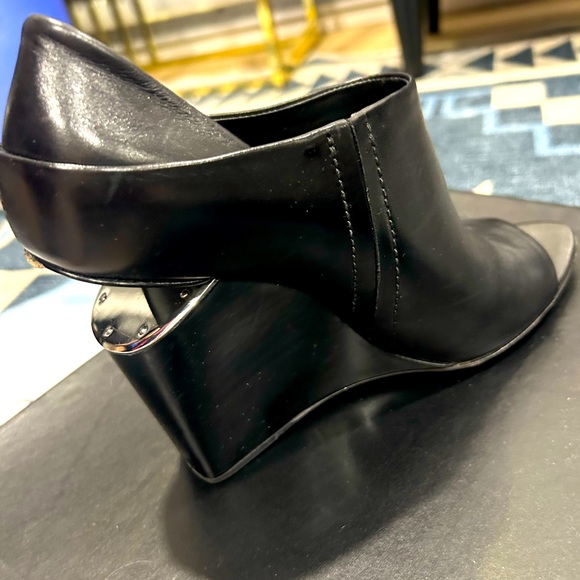 Alexander Wang Alla Women’s Black Shoe Size 38 1/2 (8 1/2) barely worn - Picture 1 of 8